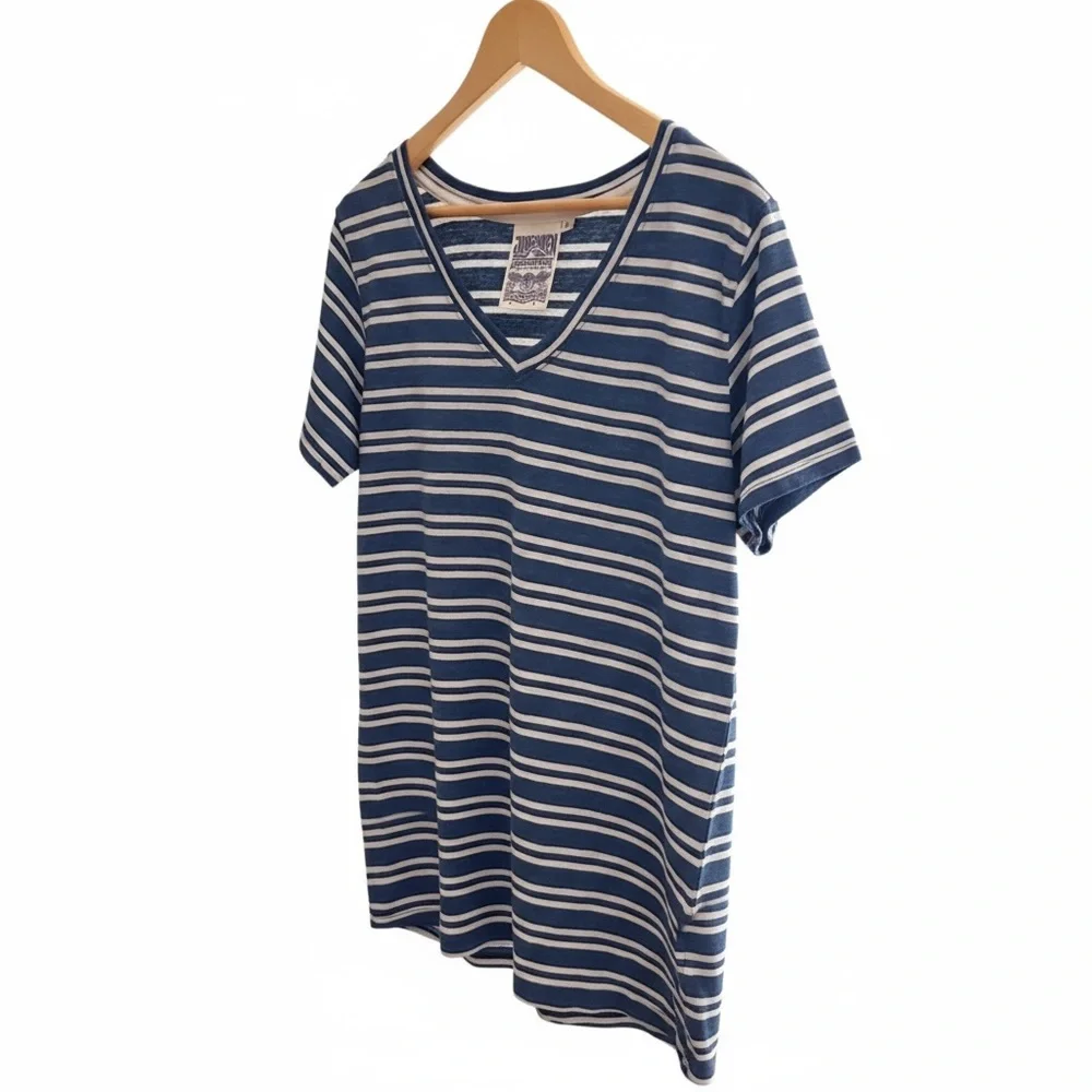Jungmaven Paige V-Neck Tee Size L - Picture 5 of 5